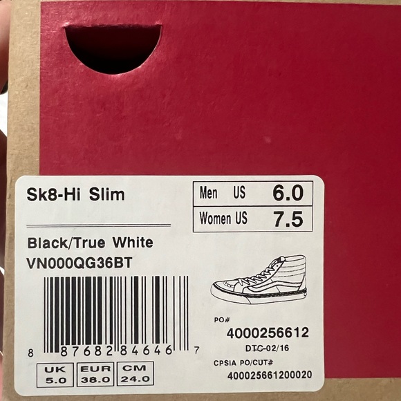 VANS Sk8-Hi Black & White Shoes - Picture 8 of 8